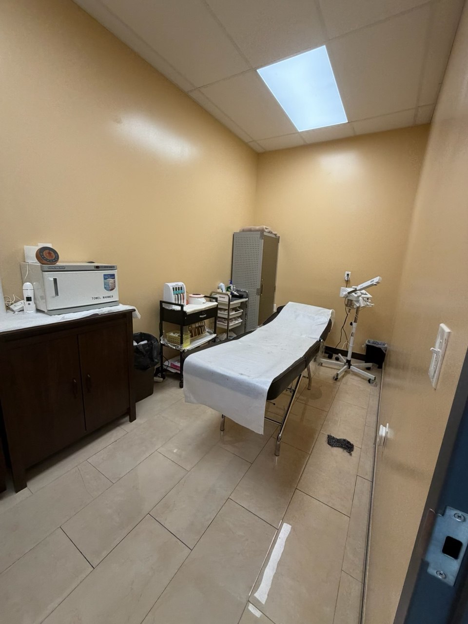Waxing room